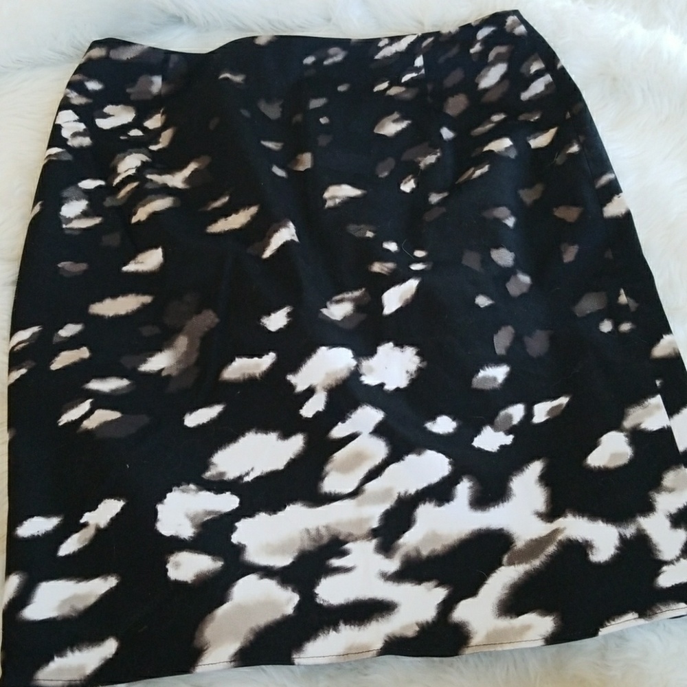 Tahari Pencil Skirt nwot